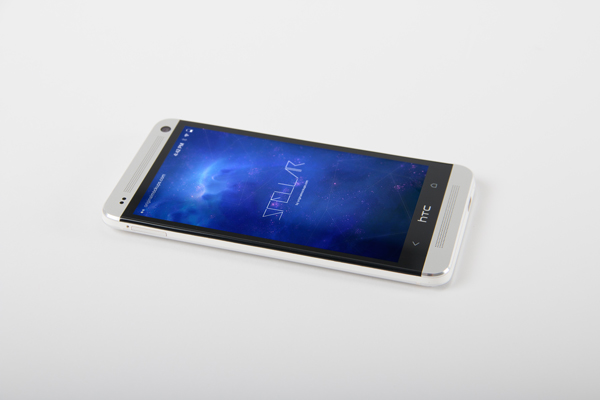 htc-one-m7-mockup-01.jpg